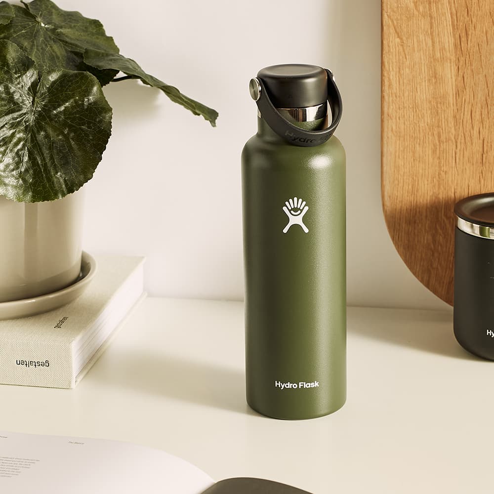 Hydroflask Water Bottle 21oz & Olive END.