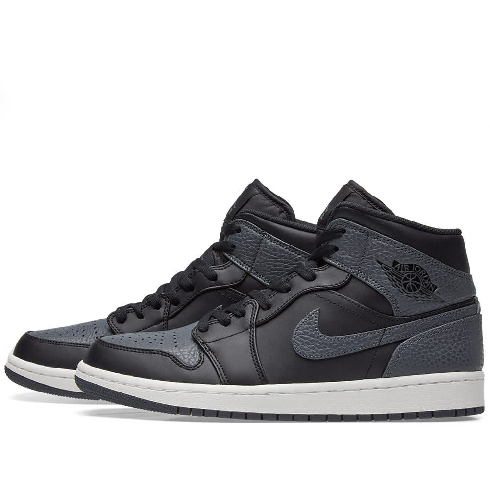 jordan aj1 mid black and white