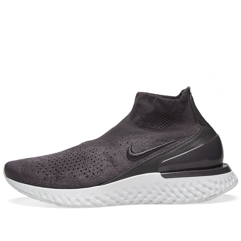 nike rise react flyknit triple black