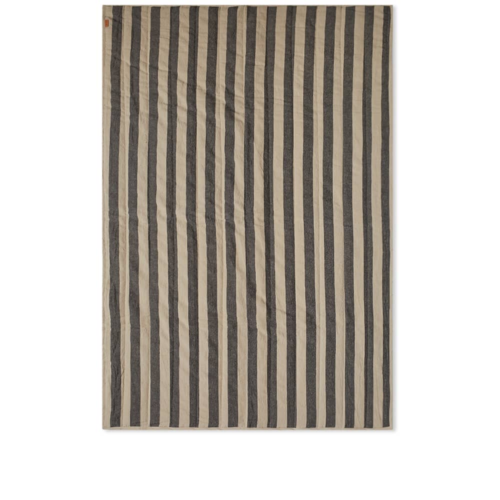 ferm LIVING Grand Quilted Blanket Sand & Black END. (KR)