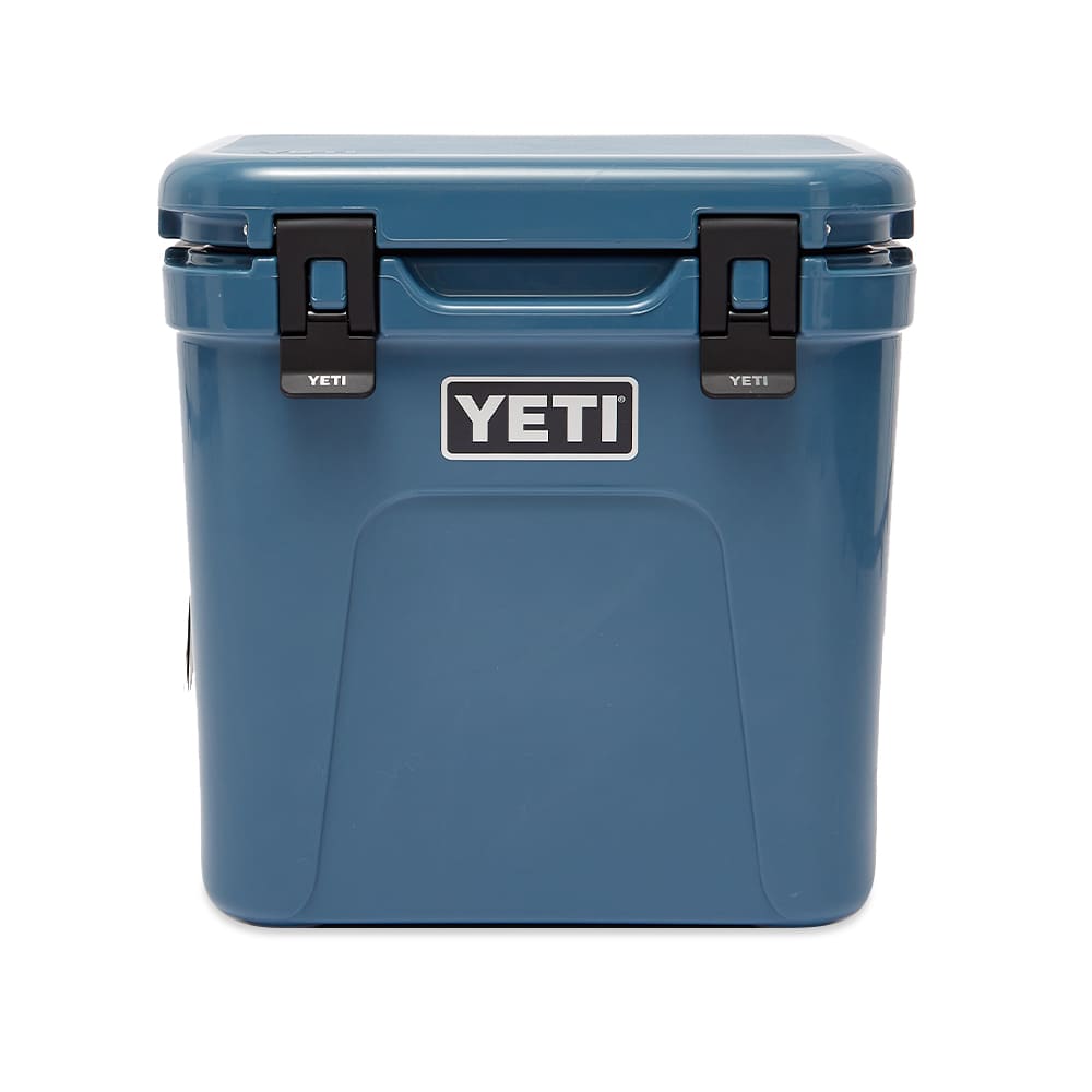YETI Roadie 24 Cooler With Soft Strap Nordic Blue END. (SG)