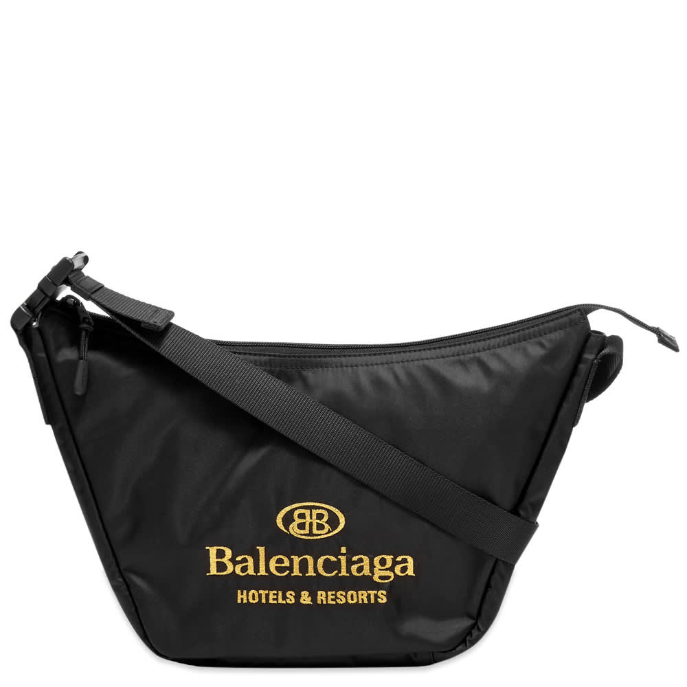 harga sling bag balenciaga