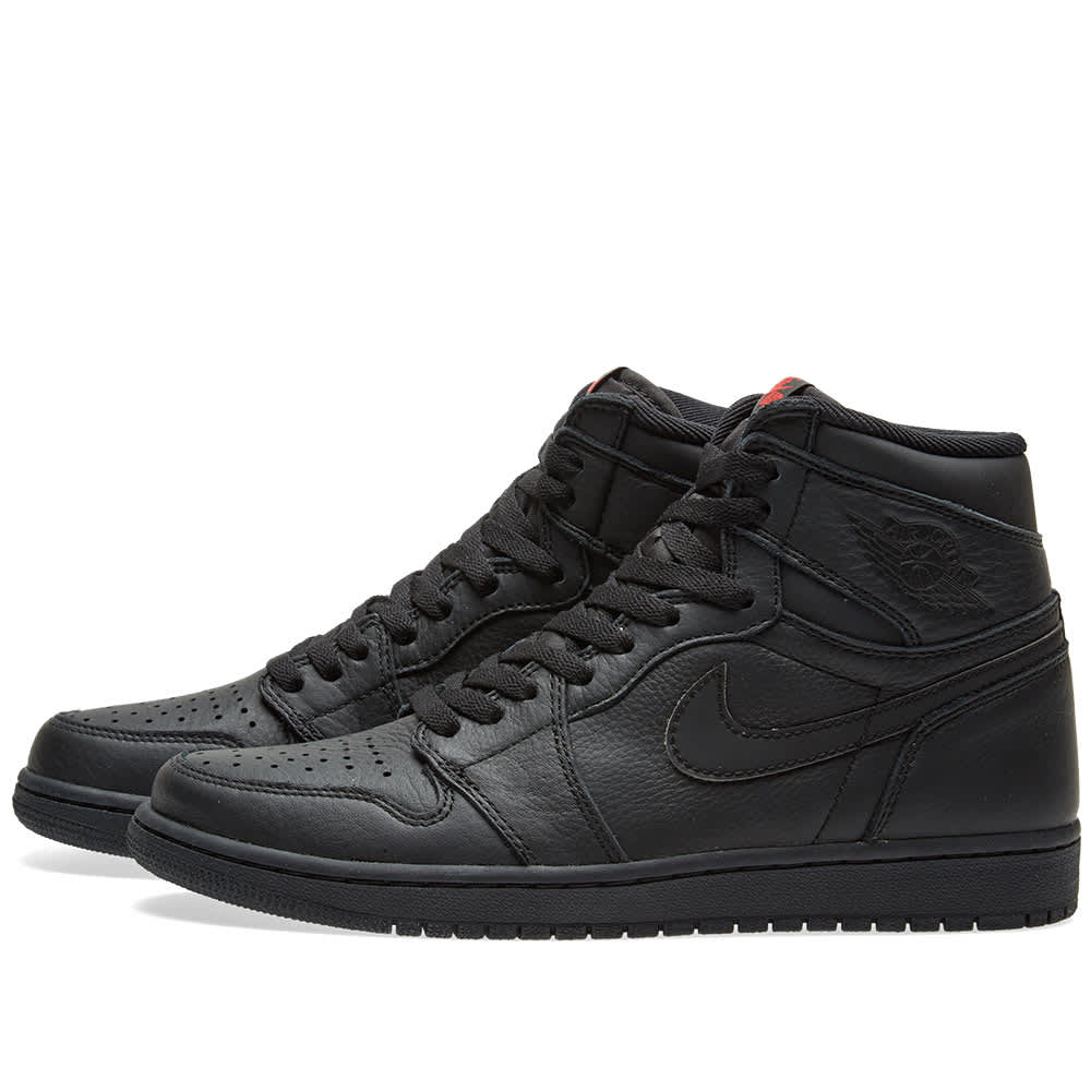 nike air jordan 1 retro high og black