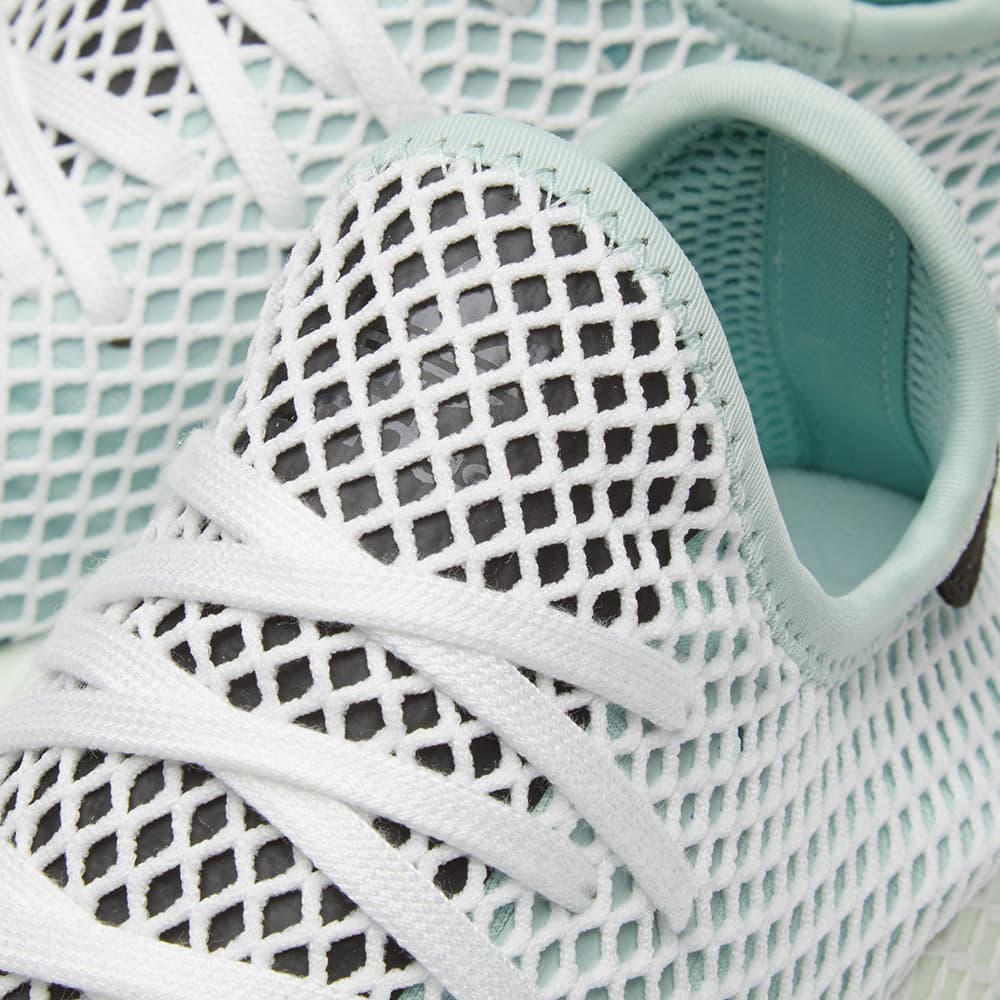 deerupt runner black