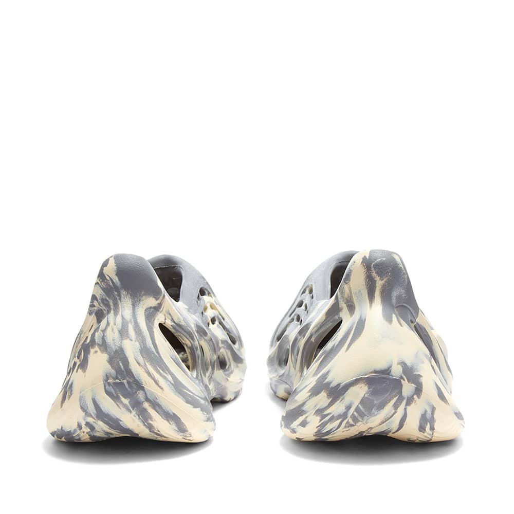 Yeezy Foam Runner MX Moon Grey END. (Europe)