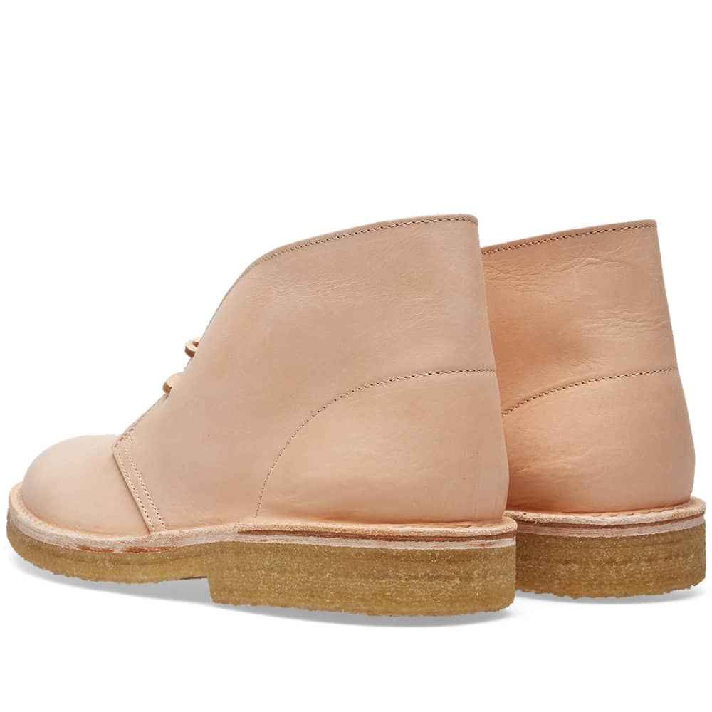 clarks desert boots tan