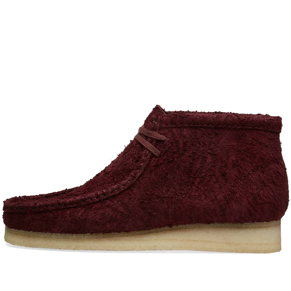burgundy clarks wallabee