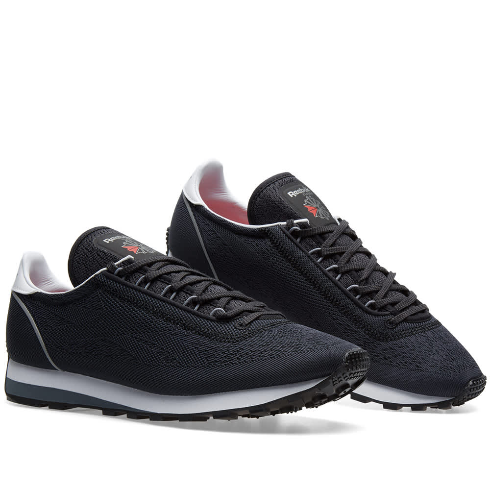 reebok aztec black
