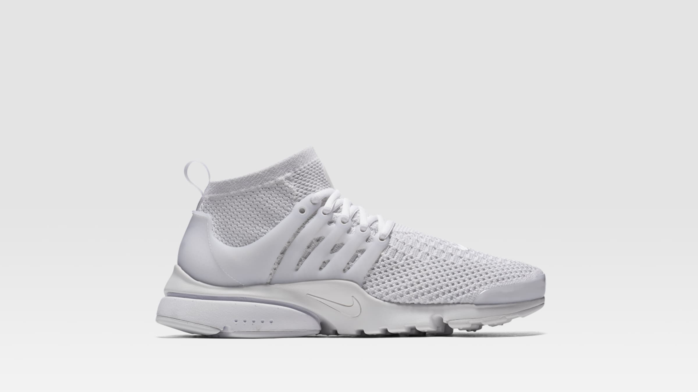 zoom freak white