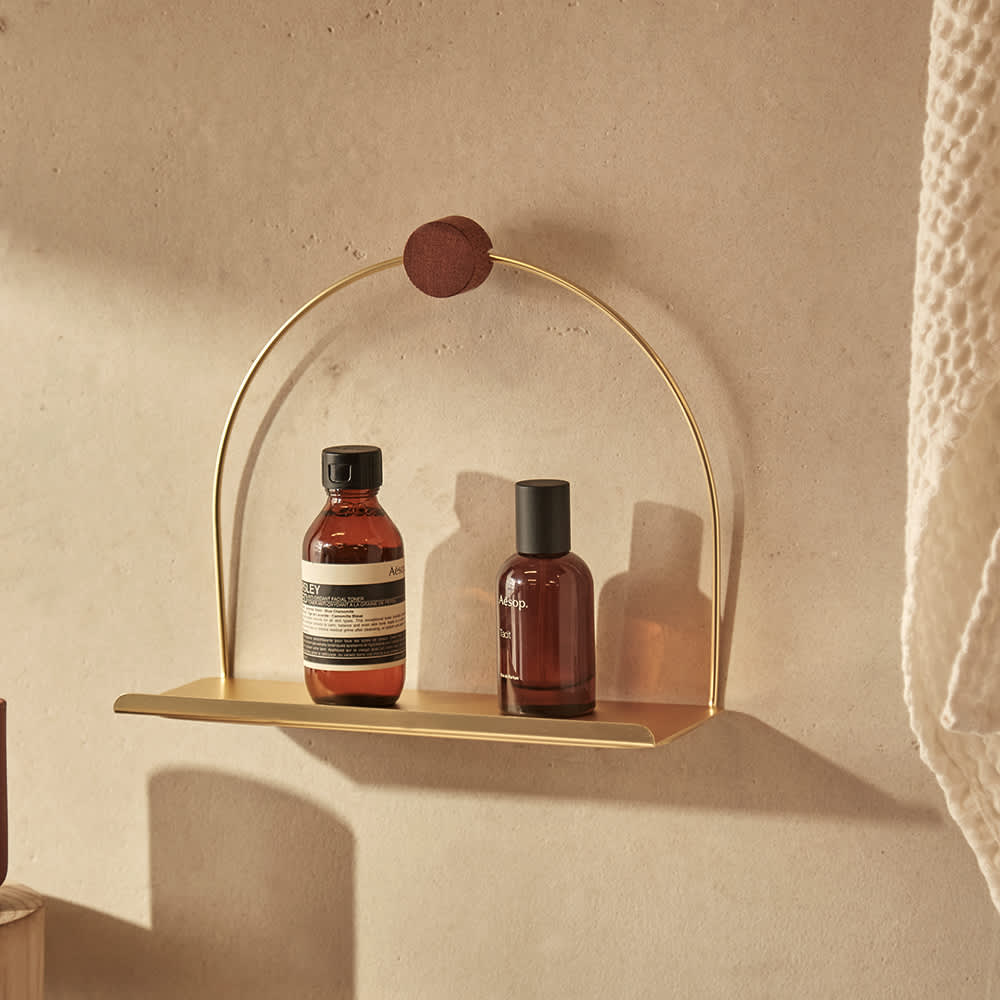 ferm LIVING Bathroom Shelf Brass END. (US)