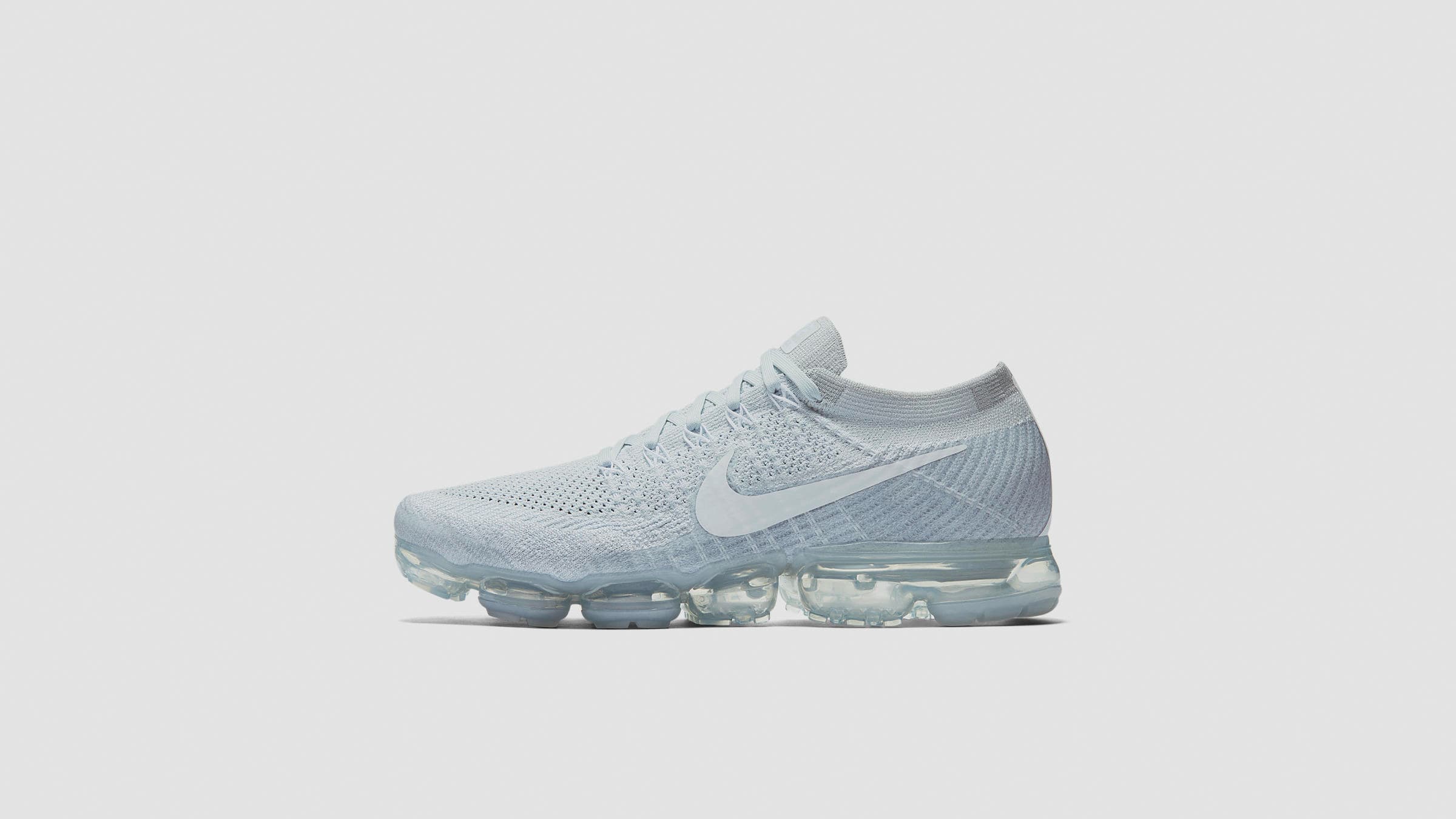 vapormax plus flyknit white