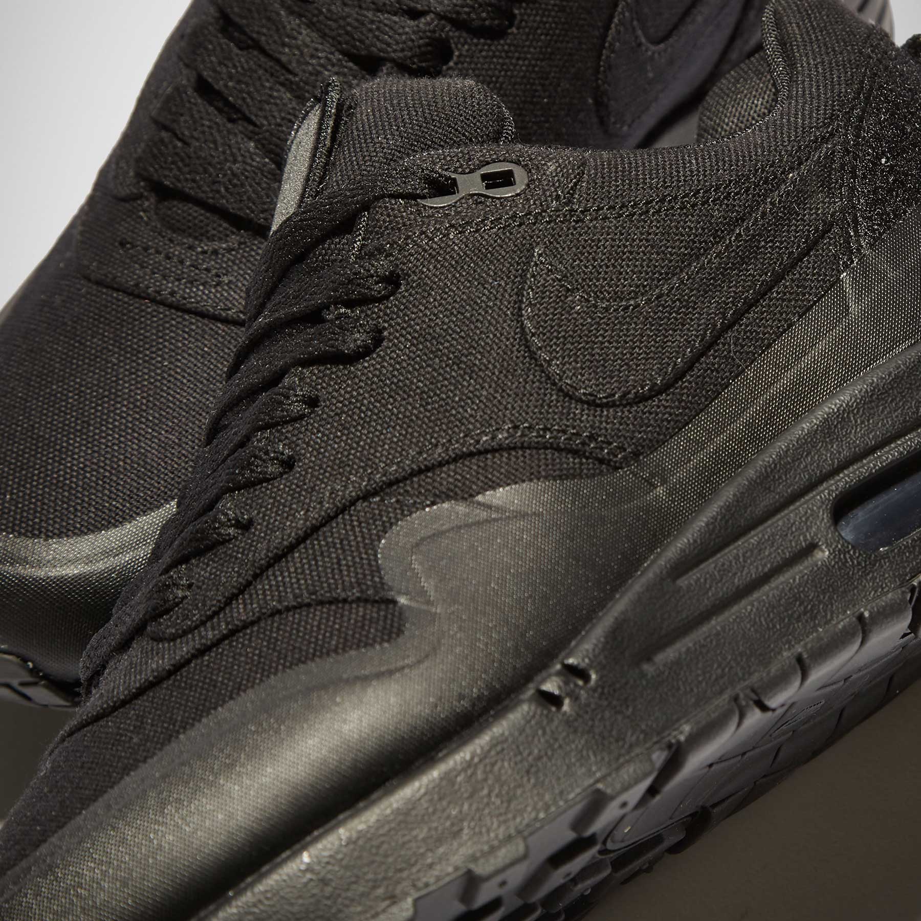 nike air max 1 patch