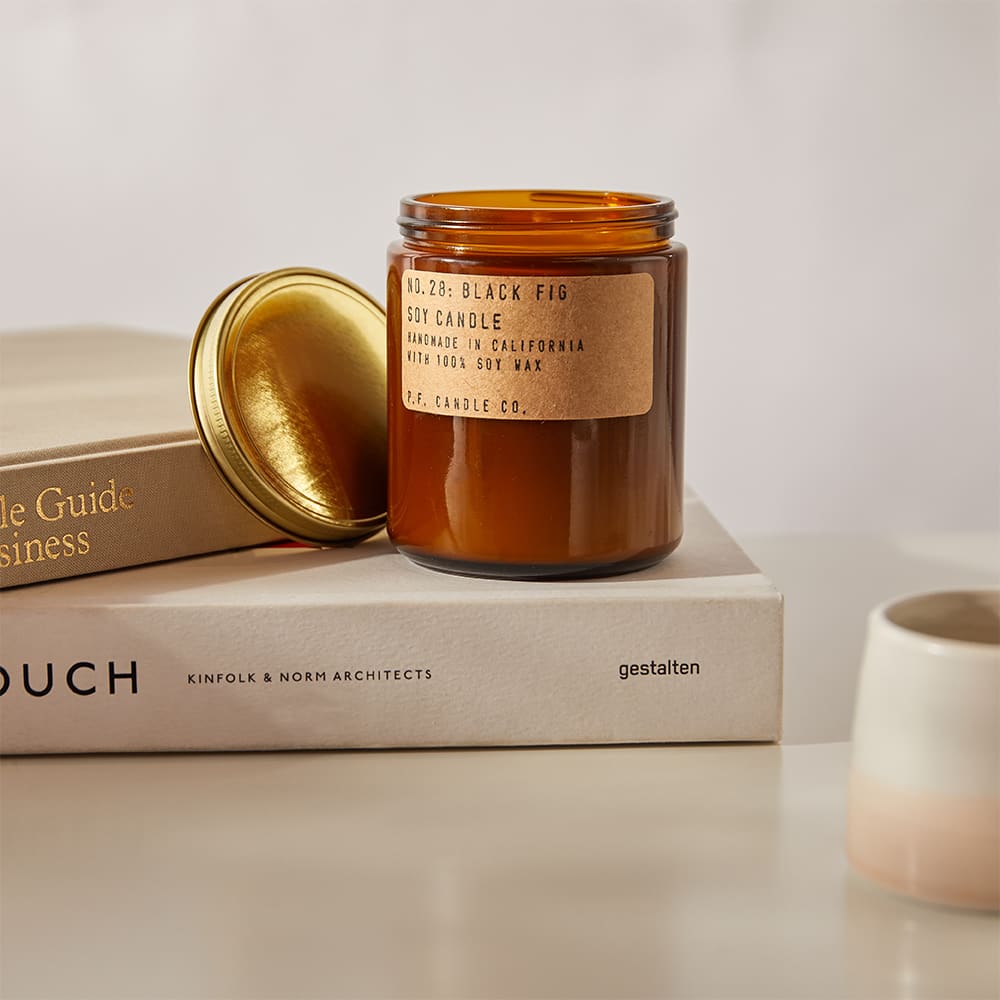 P.F. Candle Co No.28 Black Fig Soy Candle 204g END. (KR)