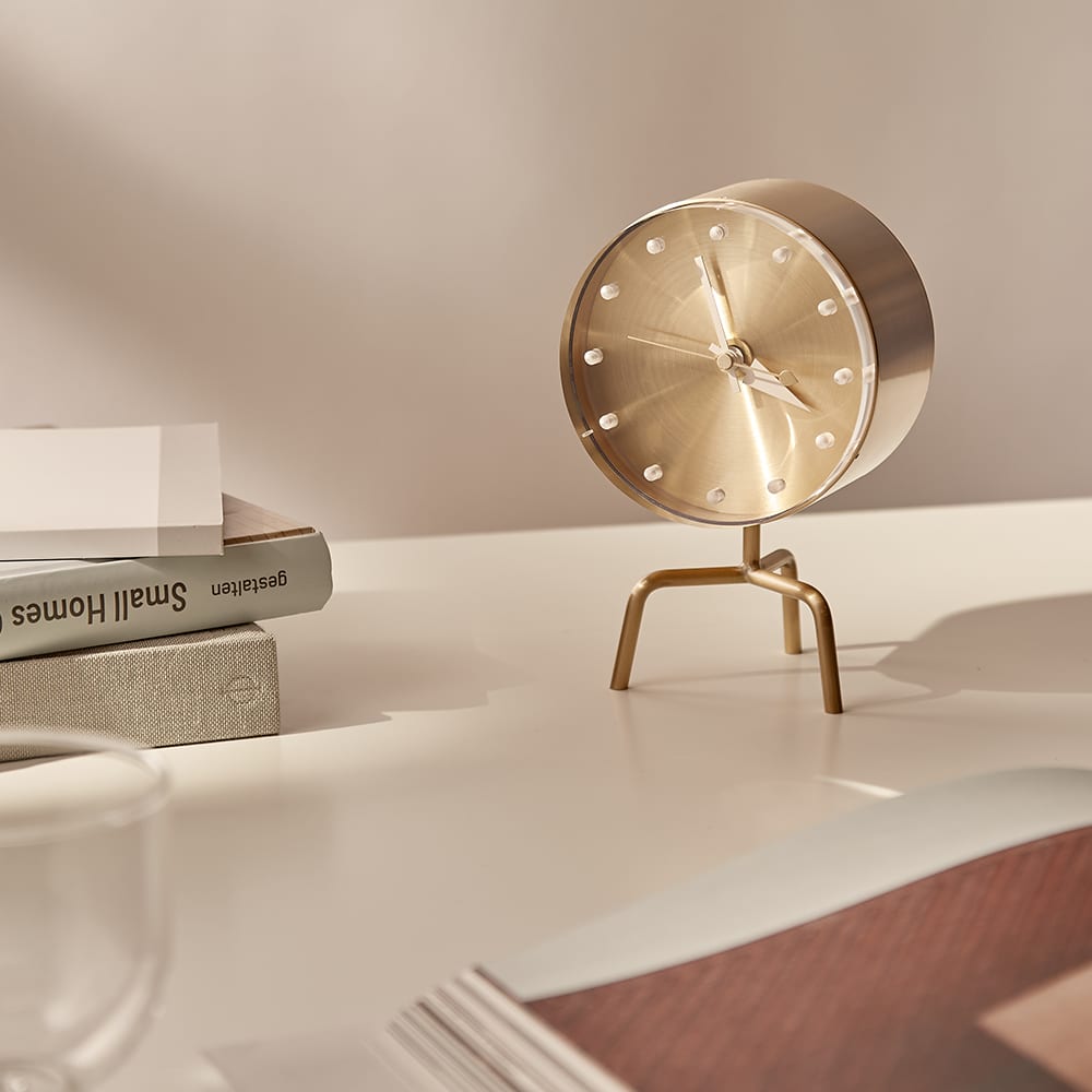 Vitra Nelson Tripod Clock Brass END. (CN)