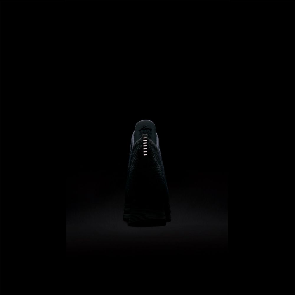 flyknit racer platinum