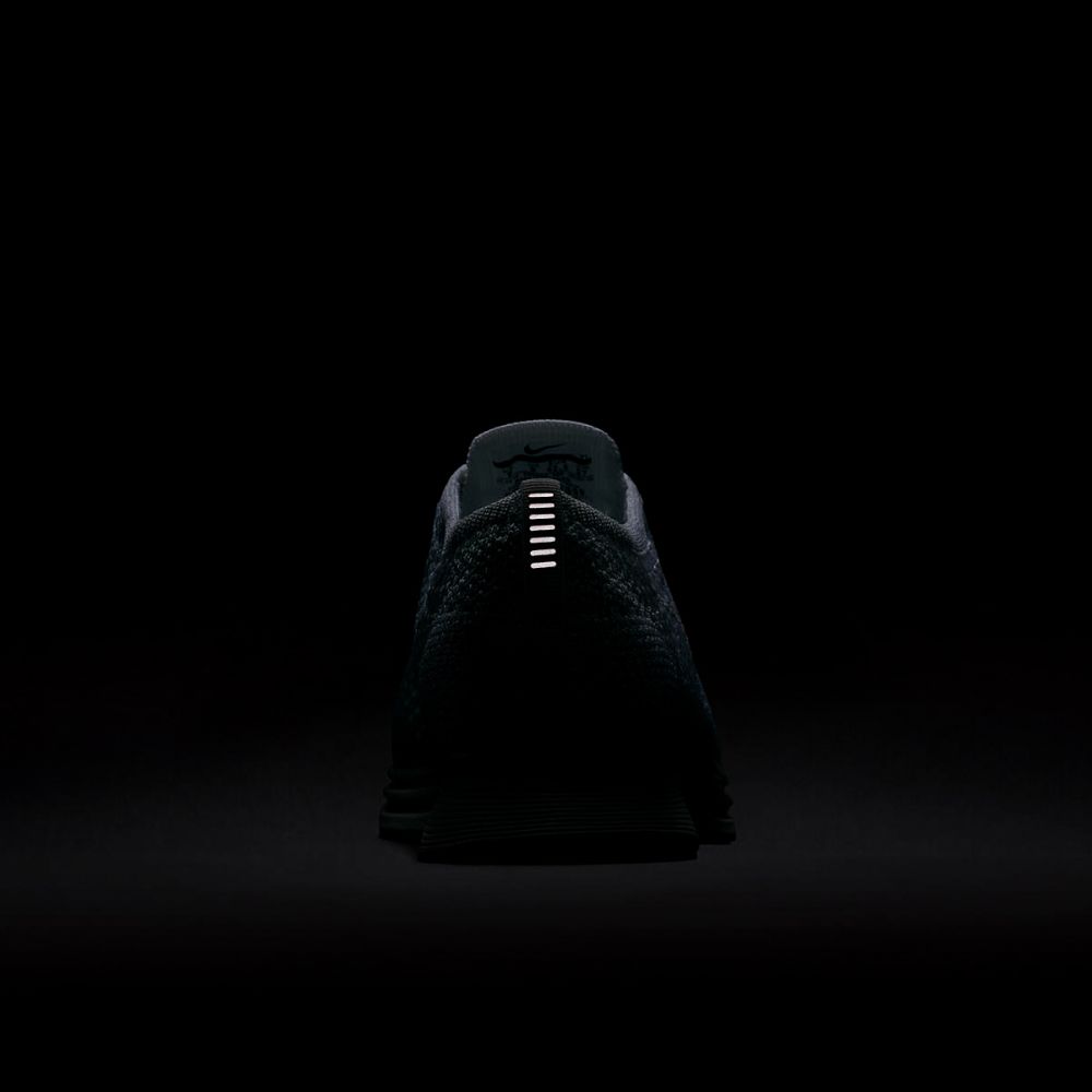 flyknit racer platinum