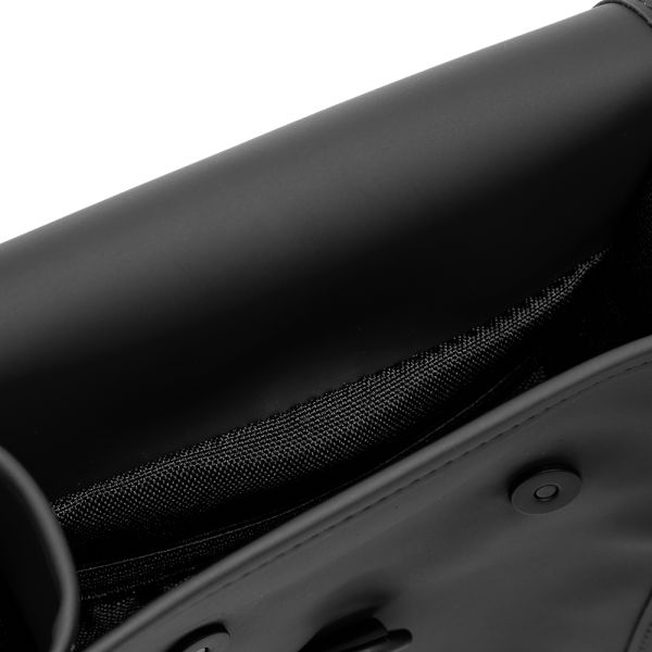 RAINS Flight Bag Black END. (US)