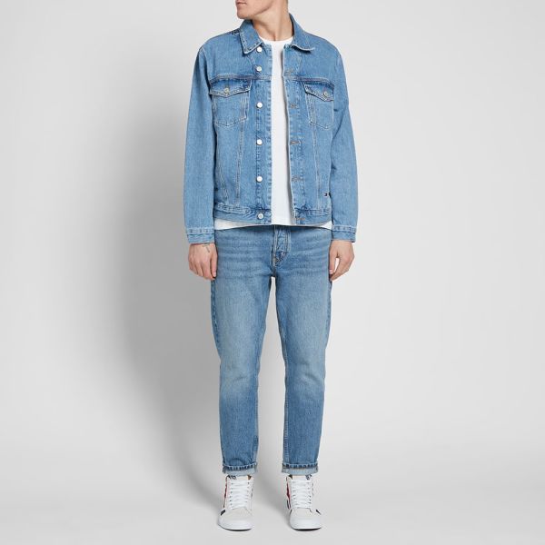 grey jeans with blue denim jacket