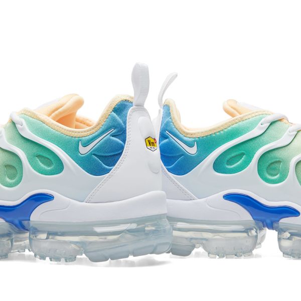white vapormax size 5.5