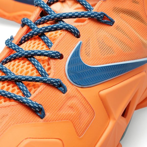 nike lebron x1