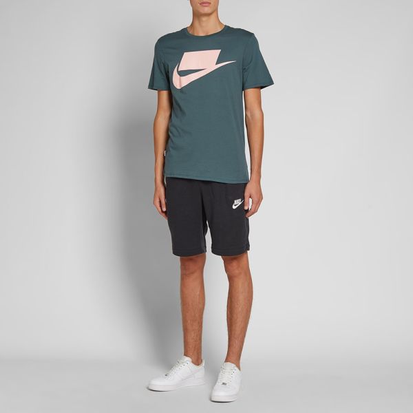nike sportswear 1