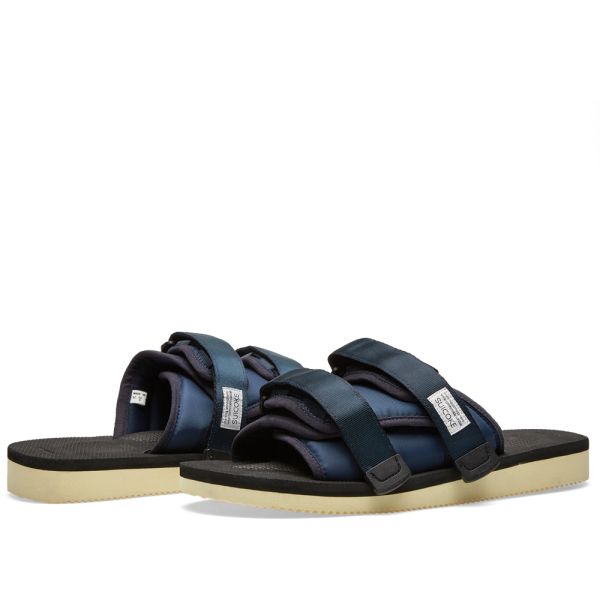 suicoke moto on feet