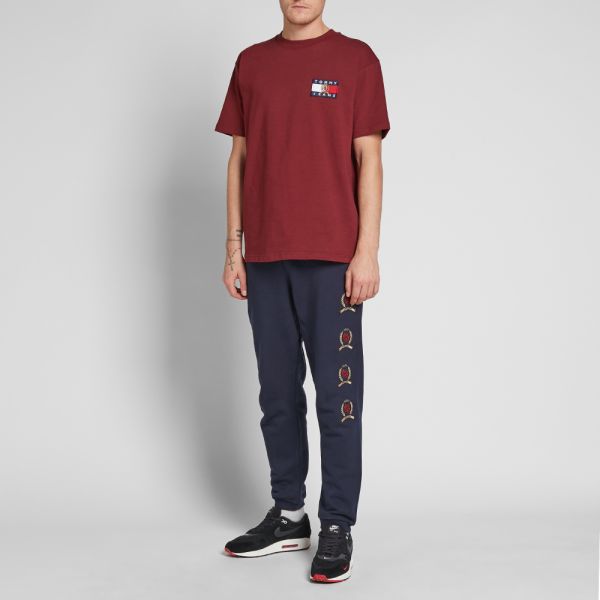 tommy jeans crest flag t shirt