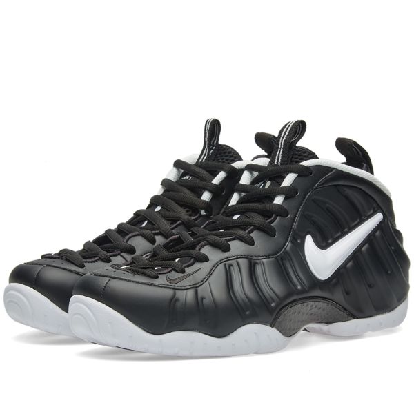 nike air foamposite black and white