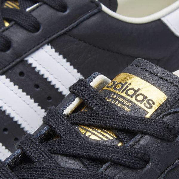 adidas boost la marque aux 3