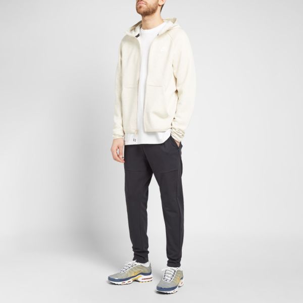 Nike tech oatmeal clearance