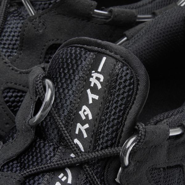 asics with japanese writing