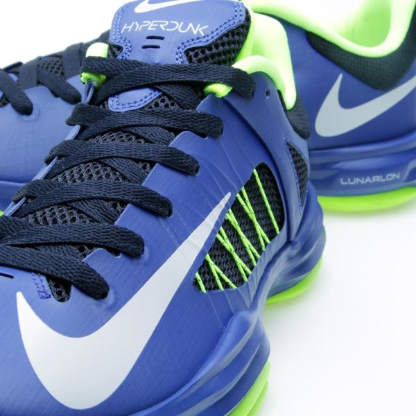 hyperdunk low blue