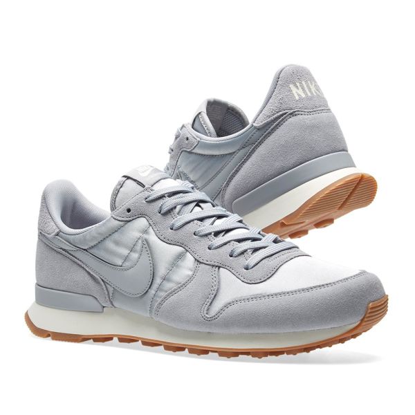 nike internationalist wolf grey sail