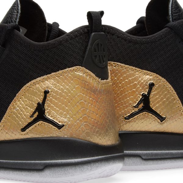 jordan reveal white and gold