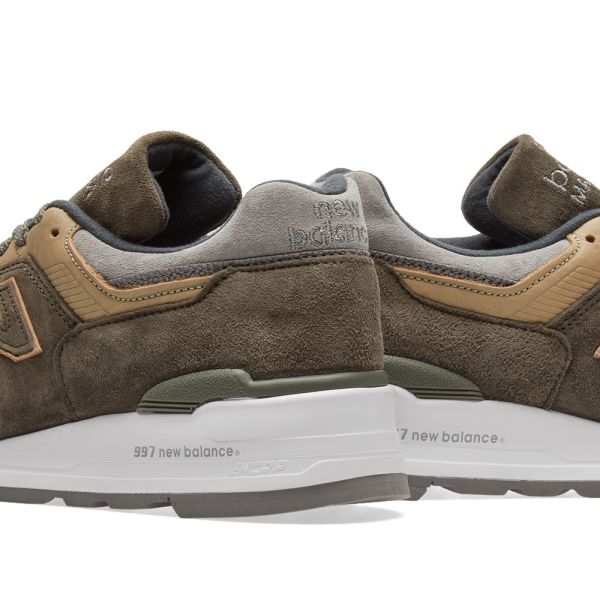 new balance m977