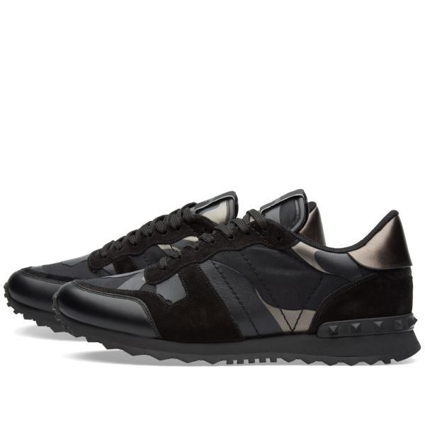 triple black valentino rock runners