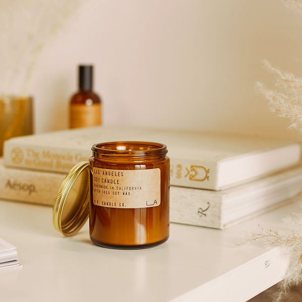 P.F. Candle Co Los Angeles Soy Candle 204g END. (US)