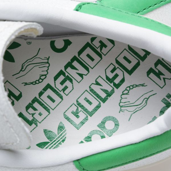 stan smith cracked leather