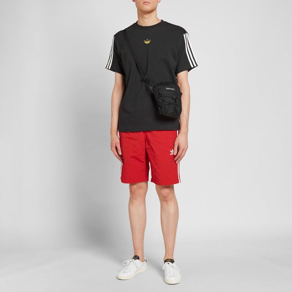 floating trefoil tee