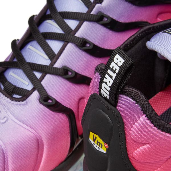 nike air vapormax plus light pink