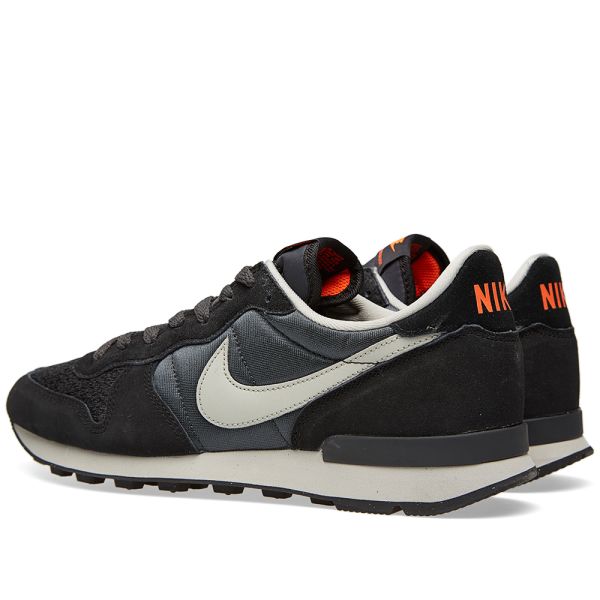 nike internationalist zwart suede nike internationalist zwart suede