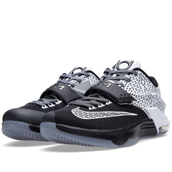 kd 7 black and white