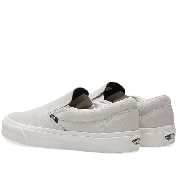 slip-on blanche vans 38 بخاخ ساكو slip-on blanche vans 38 بخاخ ساكو