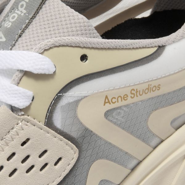 buzz sneaker studio