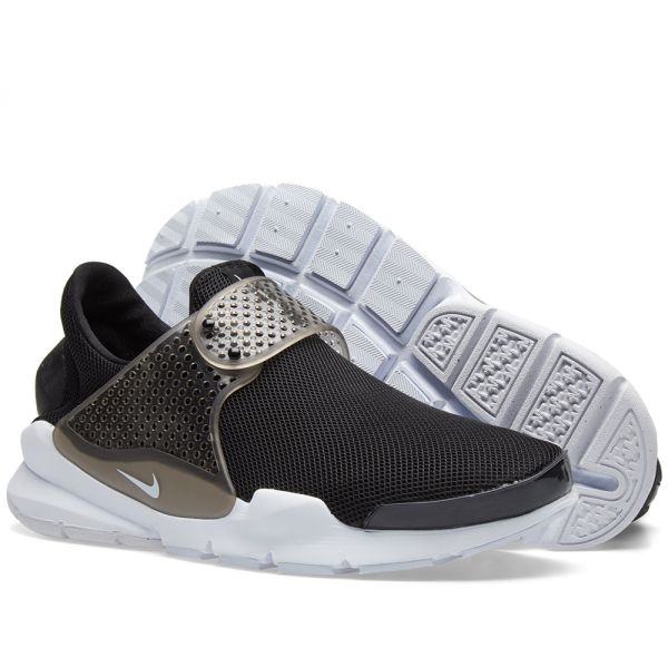 sock dart black white