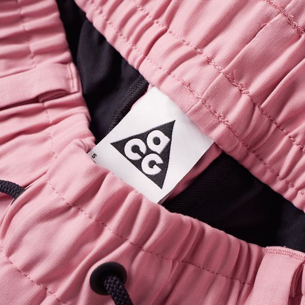 nikelab acg deploy cargo shorts