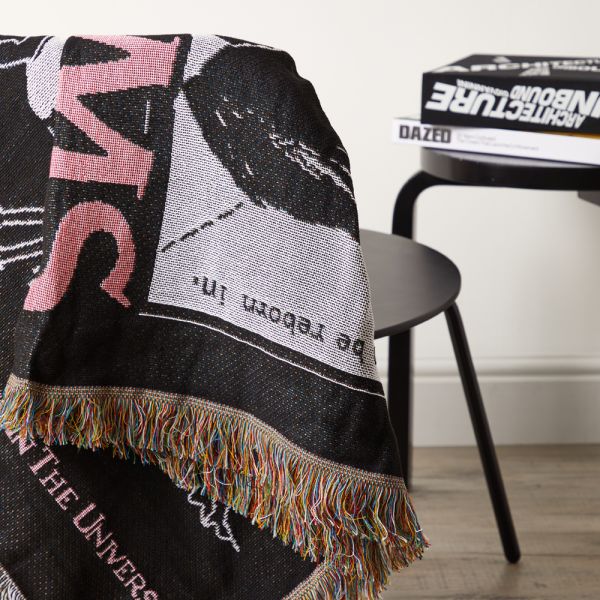 LoFi Weird Dreams Throw Blanket Black END. (Global)