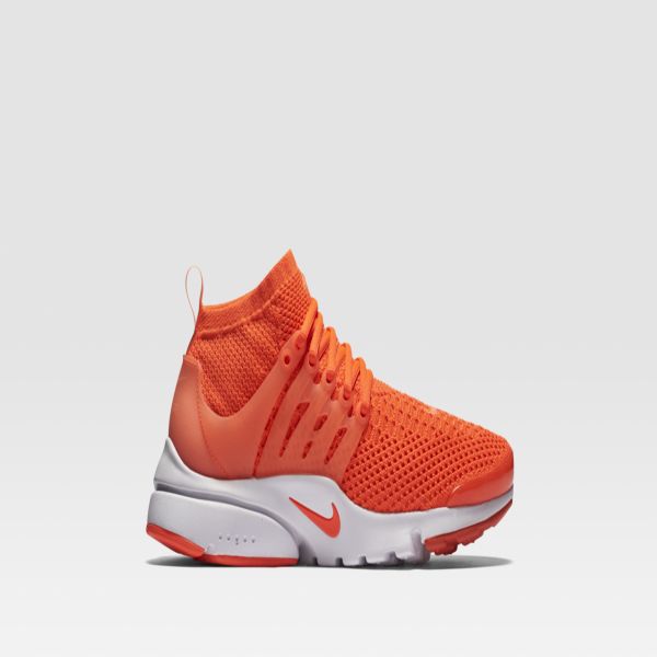 total crimson nike presto flyknit