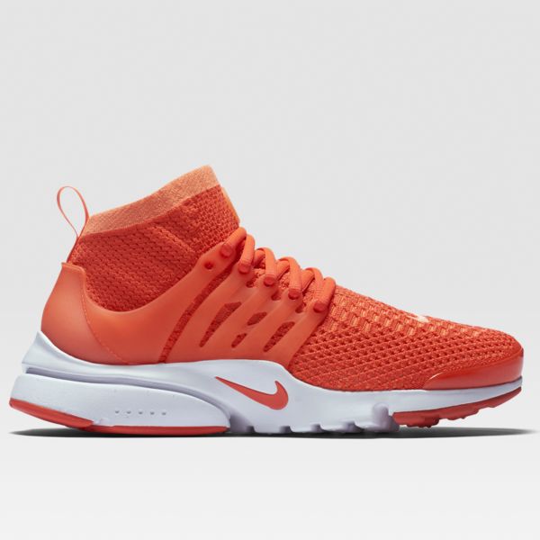 total crimson nike presto flyknit