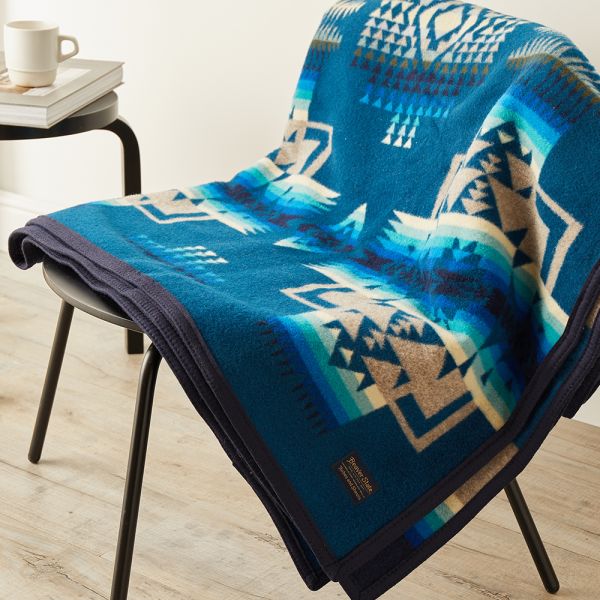 Pendleton Chief Joseph Jacquard Napped Robe Blanket Aegean END. (DE)